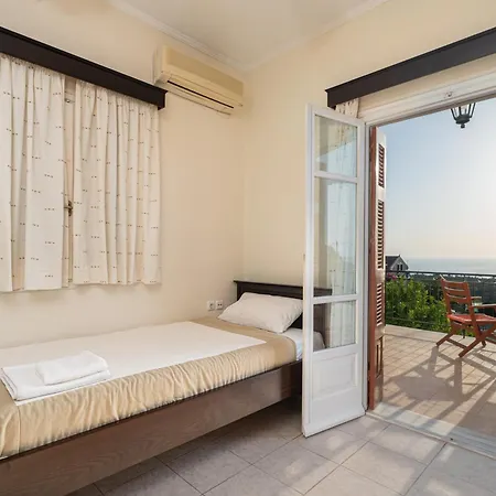 ゲストハウス Lemonia Kefalonia